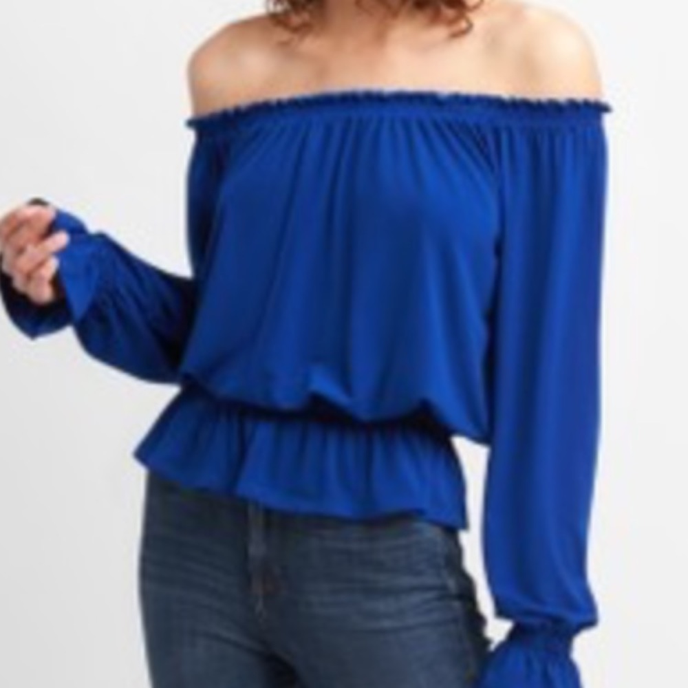 Adorable Black 🖤 shirred Top by Gap